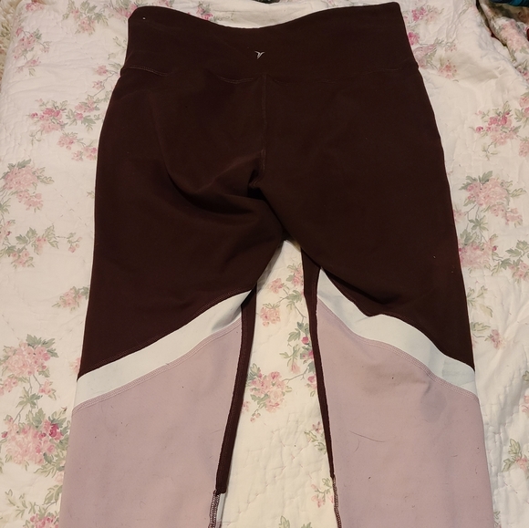 Old Navy Elevate Leggings - Color Block with Zip - Picture 3 of 4